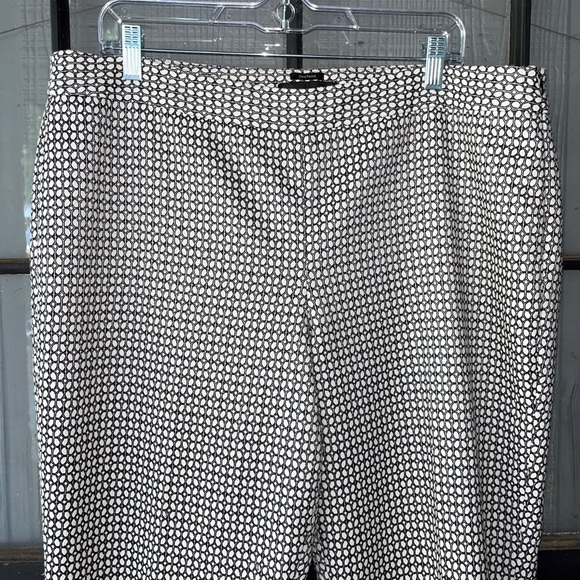 Talbots Chatham style pants, cream & black print, zipper on side, back pockets - Picture 3 of 13